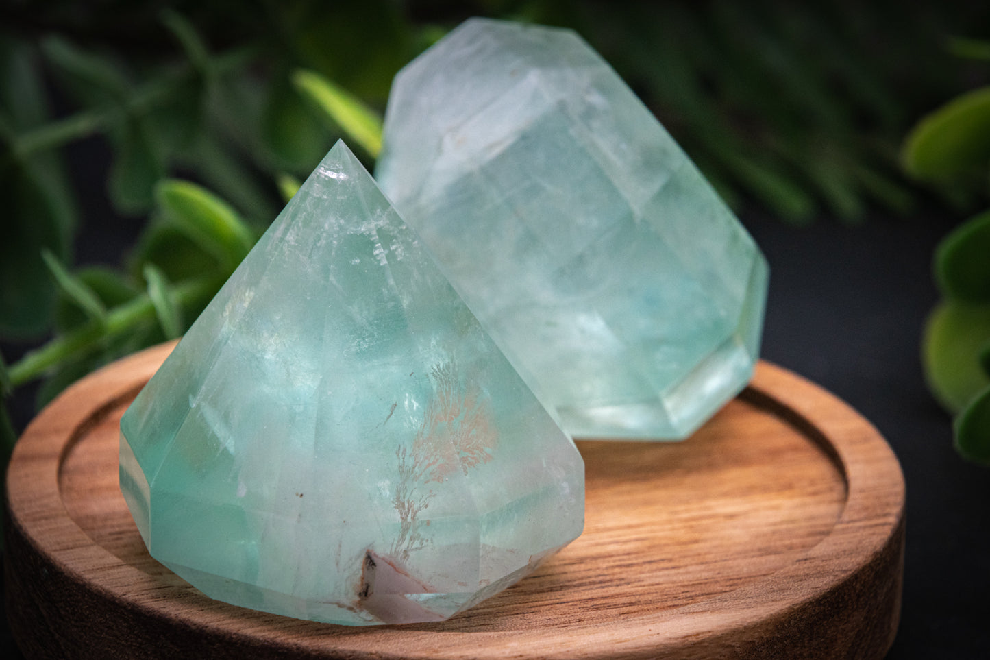 Fluorite diamond carving