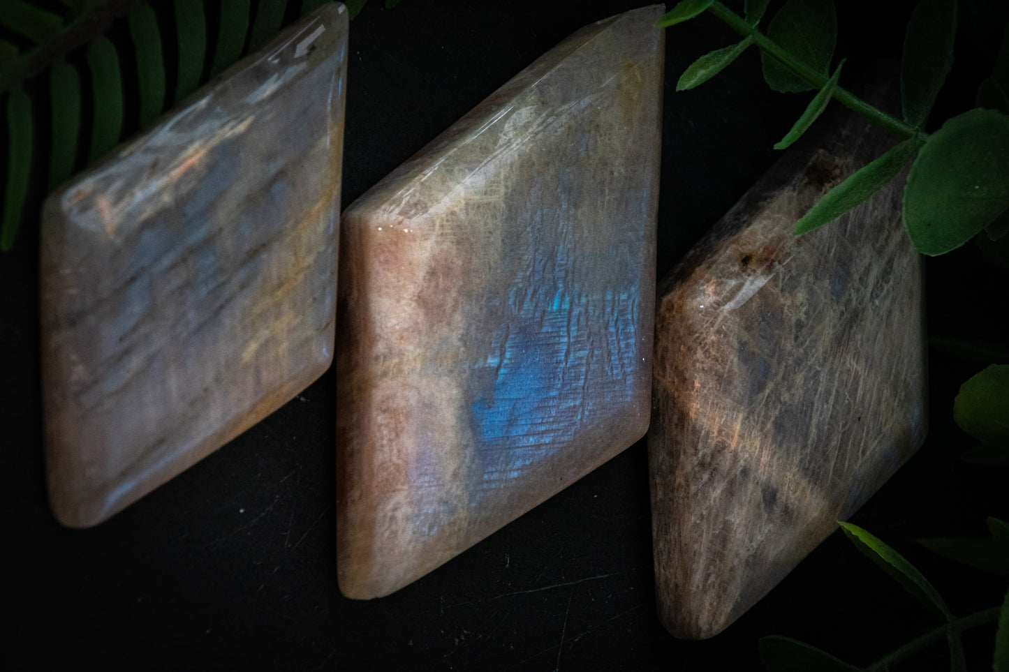 Sunstone and moonstone mix rhombus carving