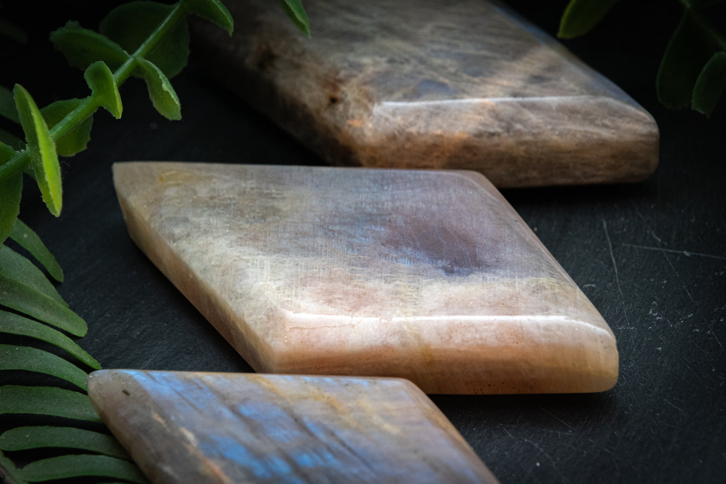 Sunstone and moonstone mix rhombus carving