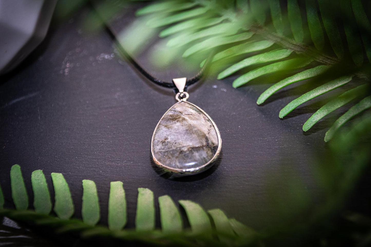 Labradorite cabochon necklace