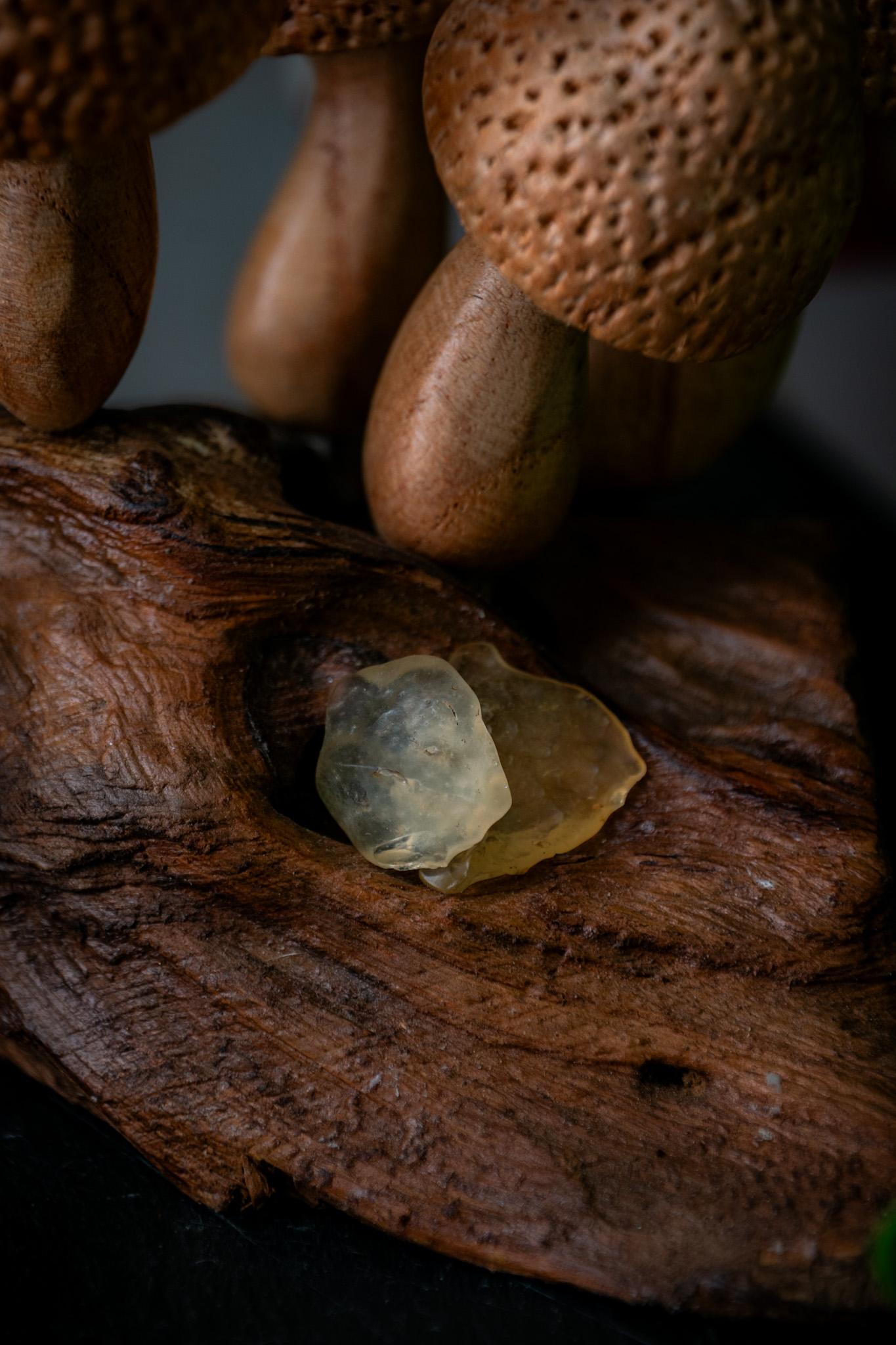 Small Libyan Desert glass