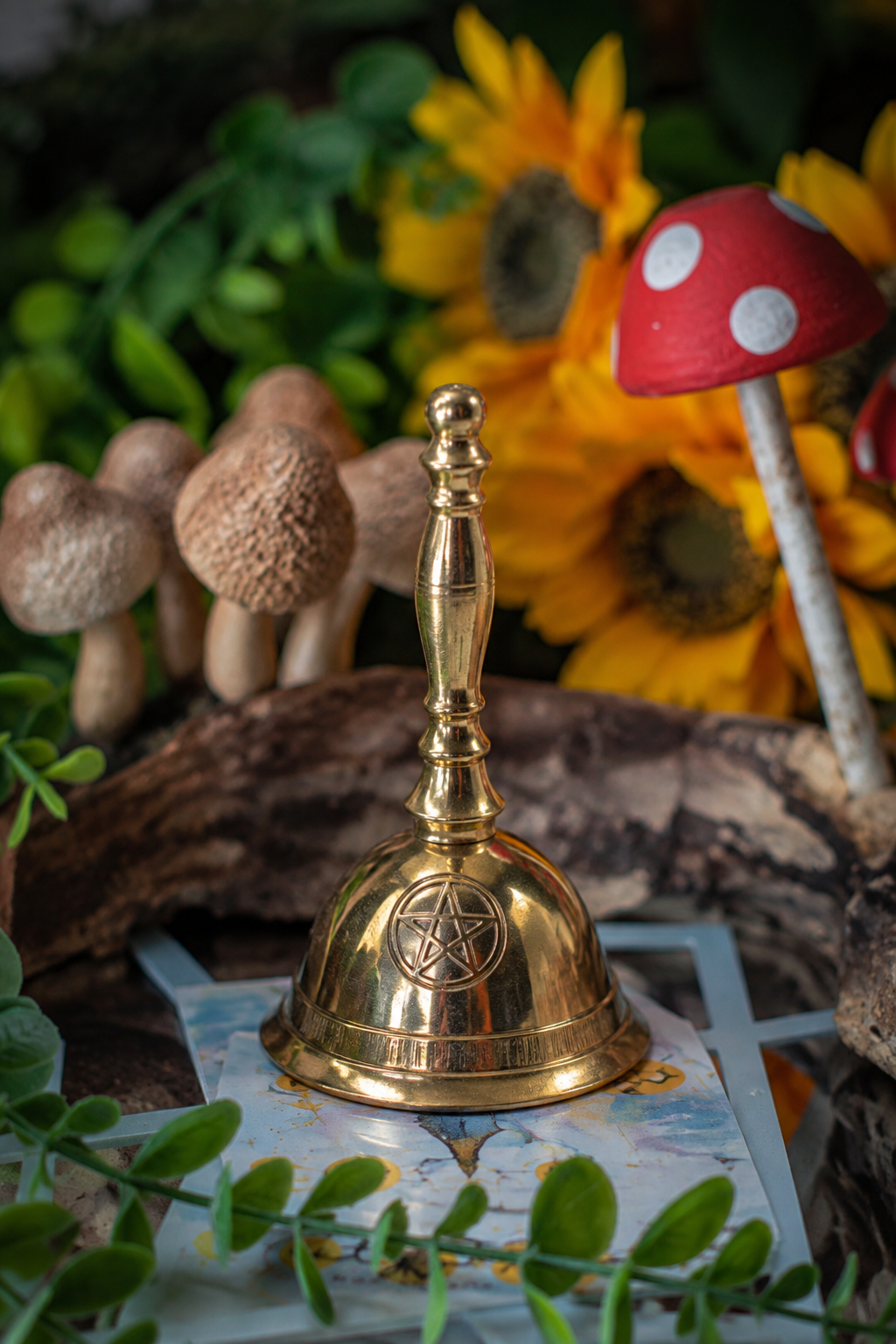 Small brass altar bell – Penta moon