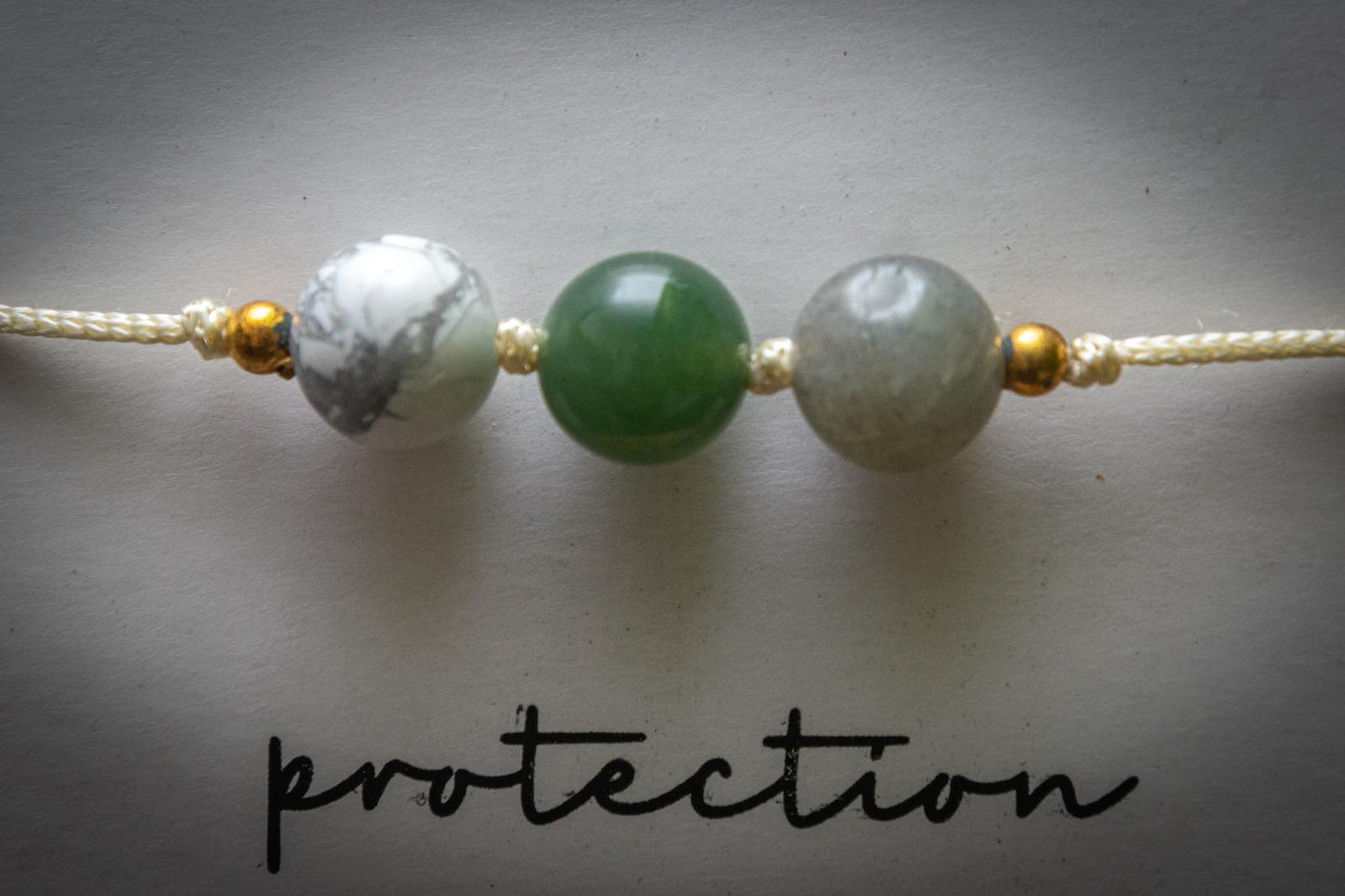 Protection crystal intention adjustable corded bracelet - Howlite, Green Aventurine, Labradorite