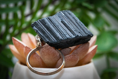 Black tourmaline rough keyring