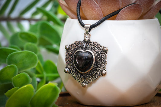 Hypersthene vintage necklace