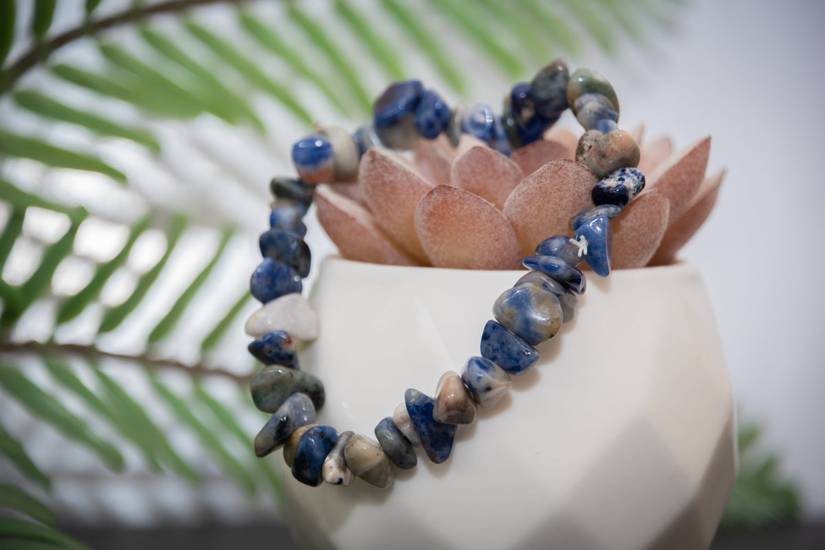 Sodalite chip bracelet