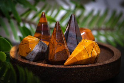Yellow Jasper ring holder carving (ring NOT included)