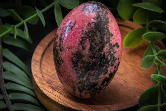 Rhodonite palmstone