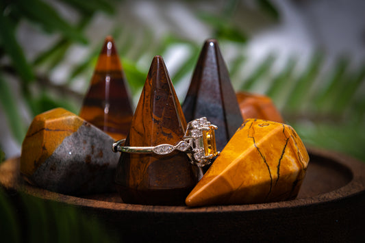 Yellow Jasper ring holder carving (ring NOT included)