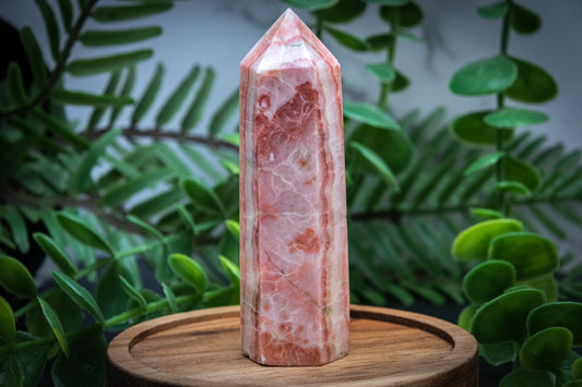 Banded calcite tower