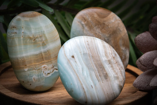 Hemimorphite smooth stone