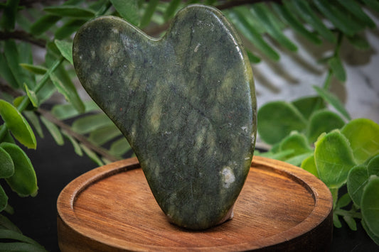 Serpentine Gua Sha carving
