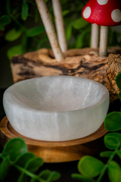 Selenite bowl carving - 8cm