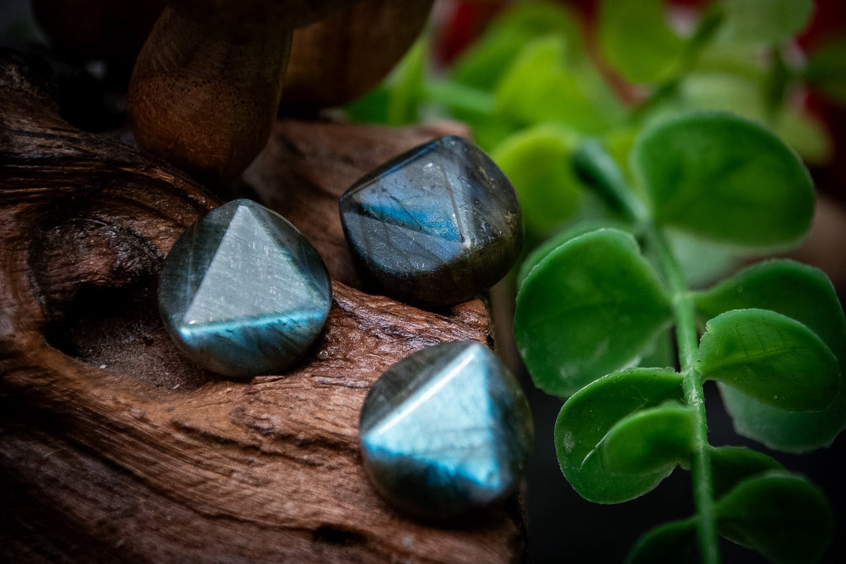 Labradorite pyramid triangle carving