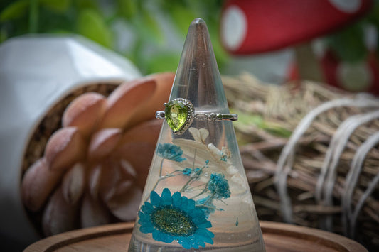 Peridot adjustable ring