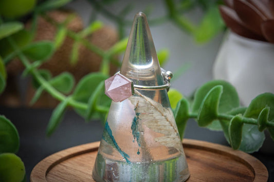 Rose quartz adjustable ring