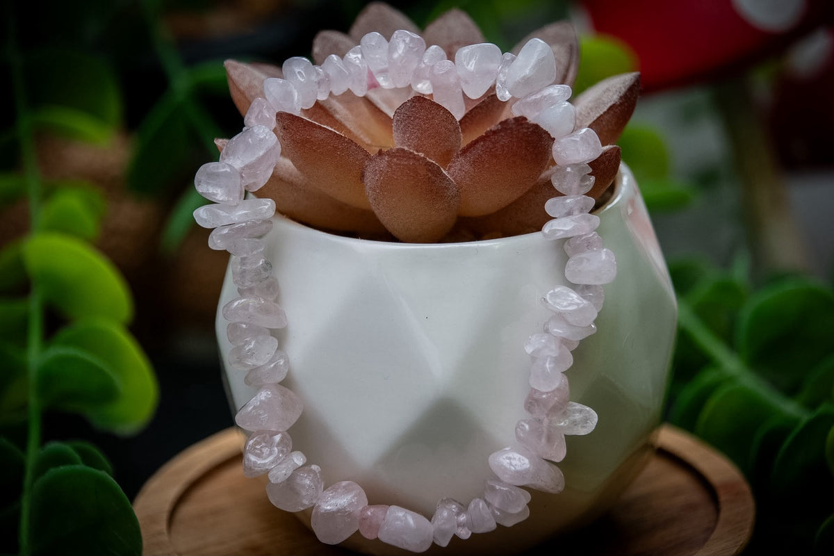 Rose quartz chip bracelet