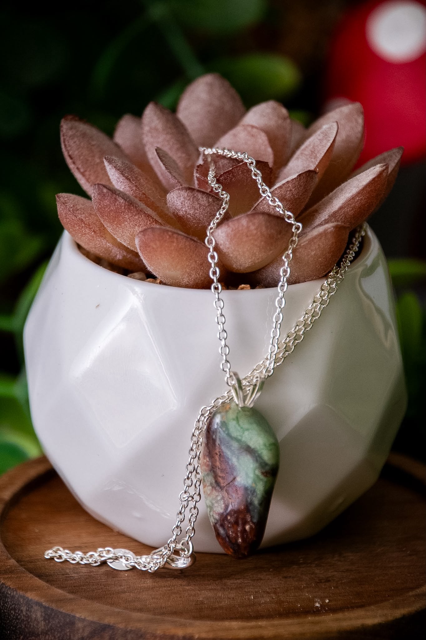 Chrysoprase A-grade V-bail necklace