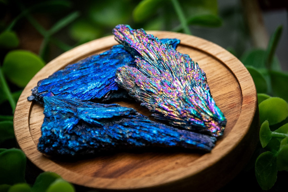 Aura kyanite blades