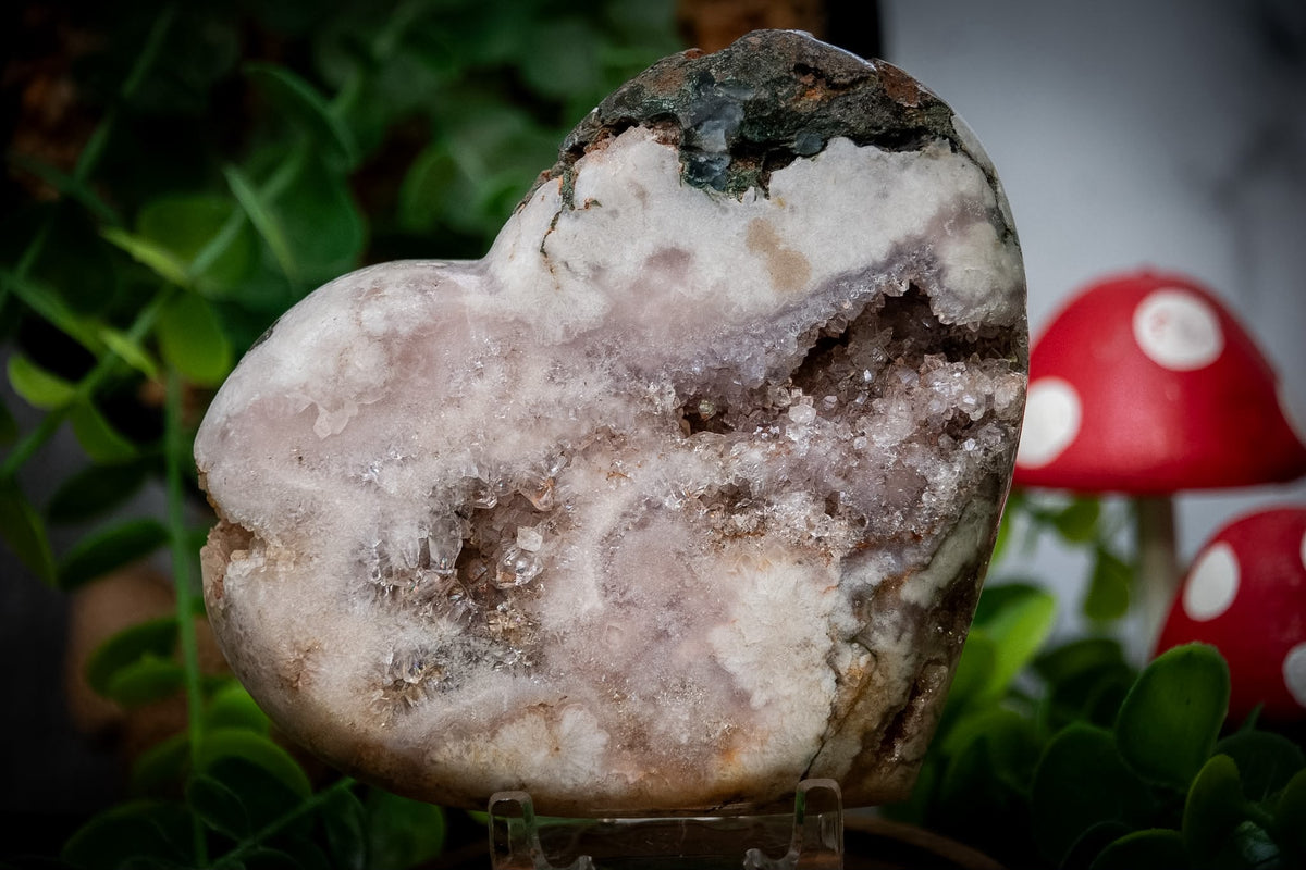 Pink amethyst heart carving