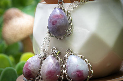 Unicorn stone necklace