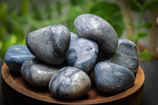 Dumortierite tumblestone