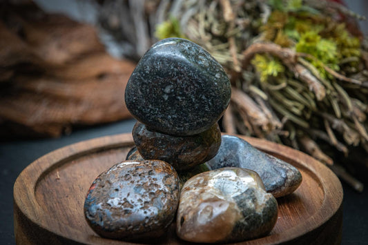 Pietersite tumblestone