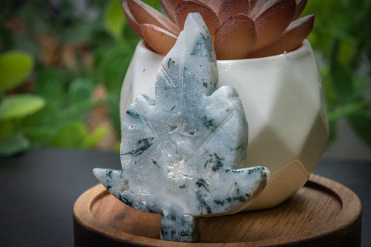 Moss agate leaf carving
