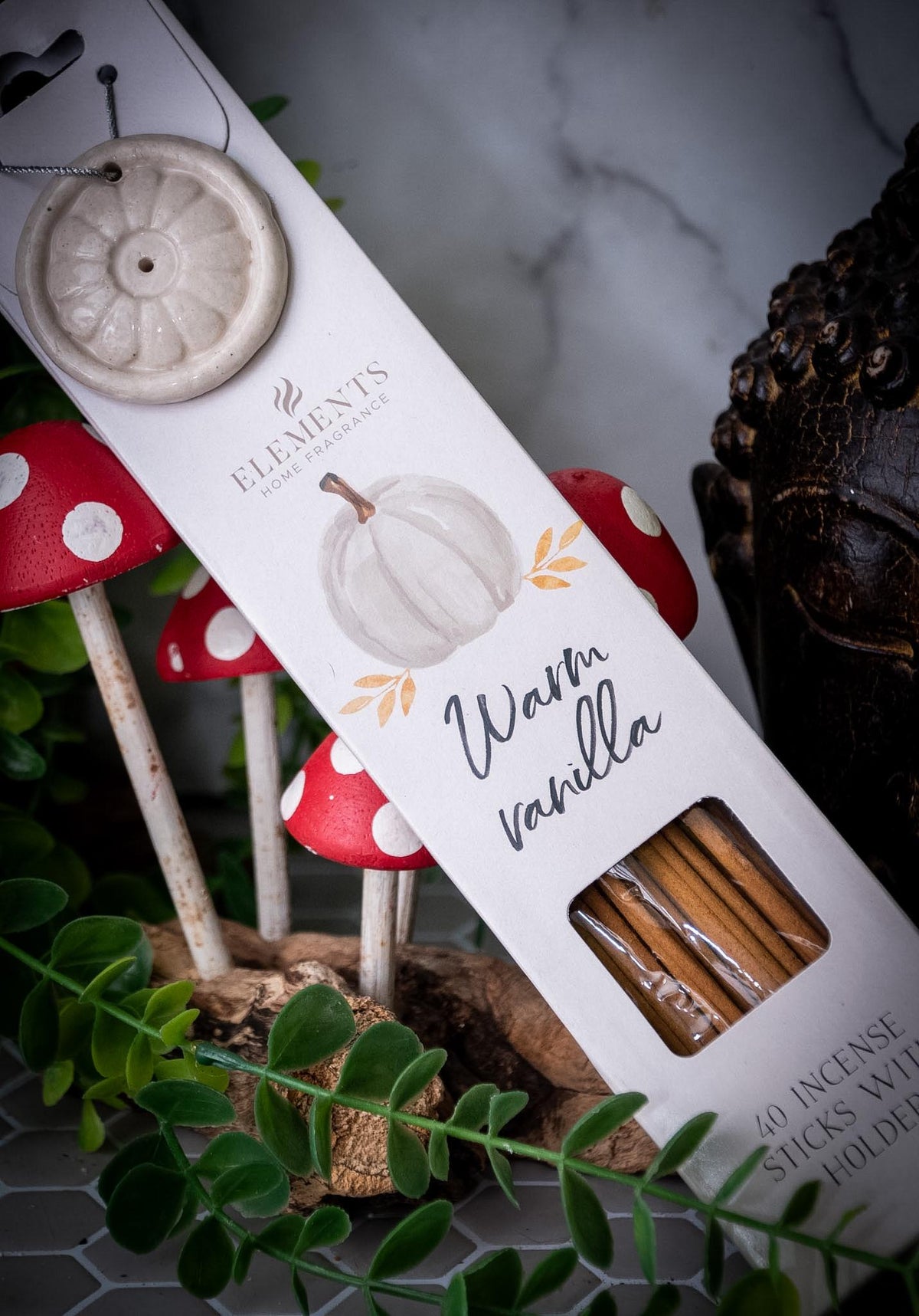 Warm vanilla incense sticks & ceramic holder