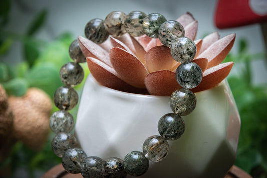 Garden Quartz and Green mica mixed 10mm power bracelet