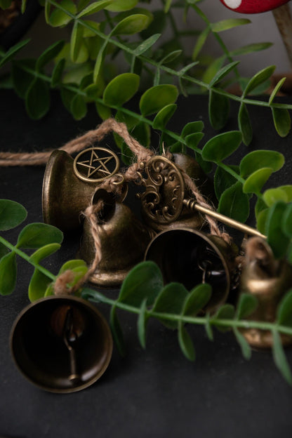 Witches’ bells – Protection & threshold charm