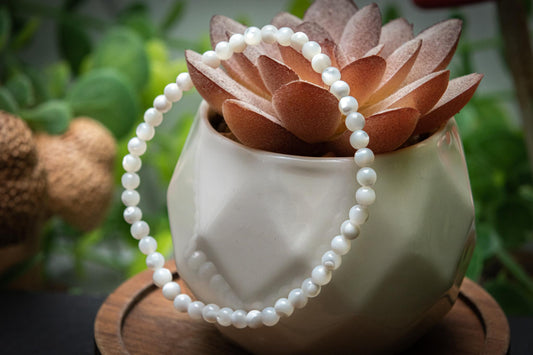 Mother of pearl 4mm power bracelet
