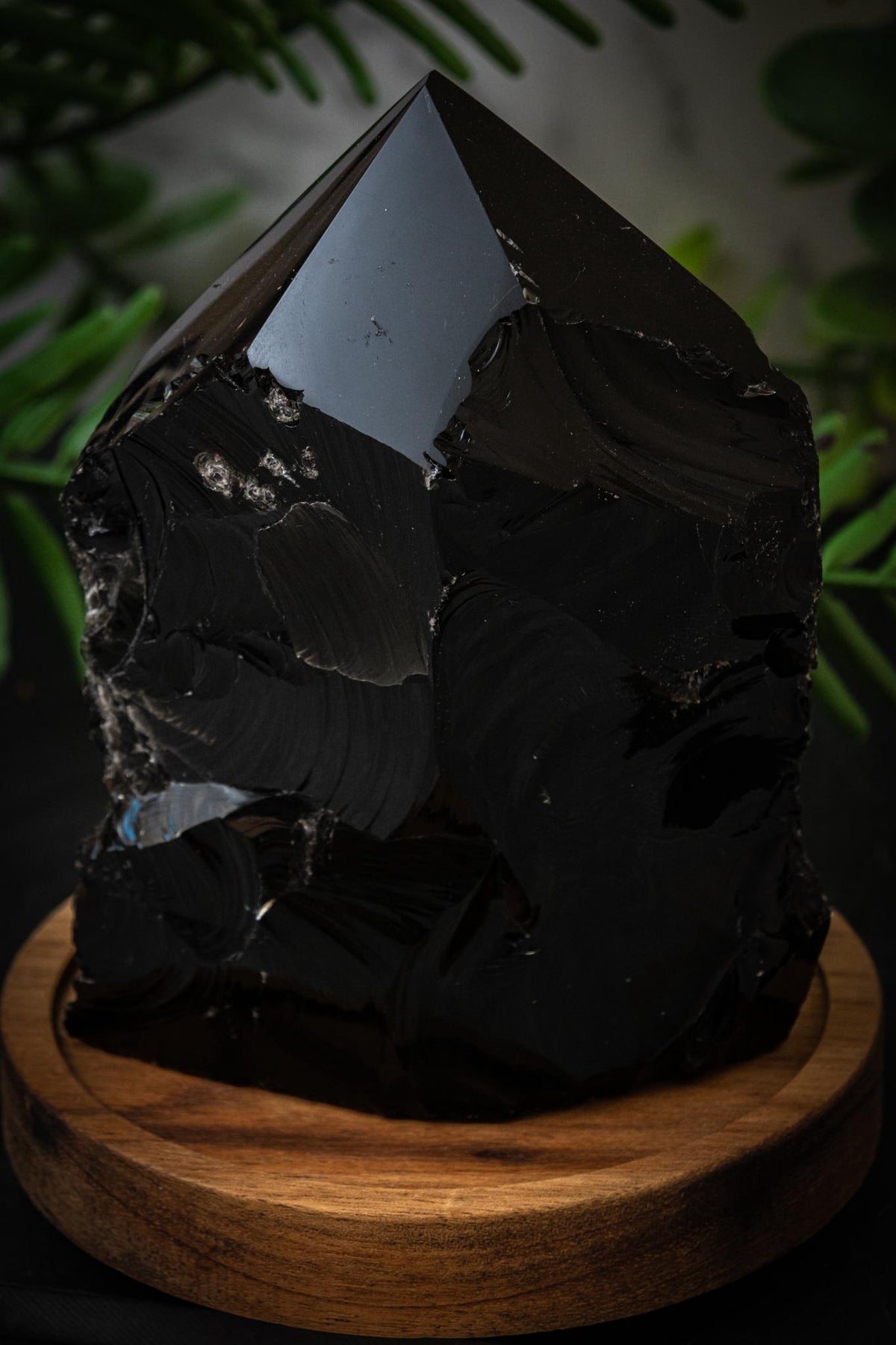 Black obsidian cutbase point – RitzyRa