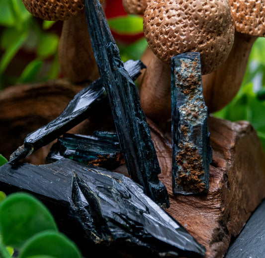 Vivianite raw crystal